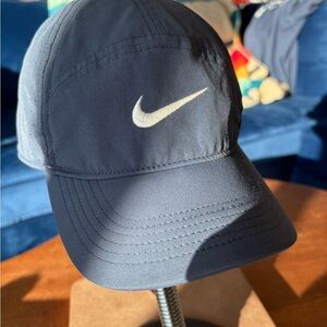 Nike Heritage ‘91 5 Panel Runners Cap, dark blue, good condition